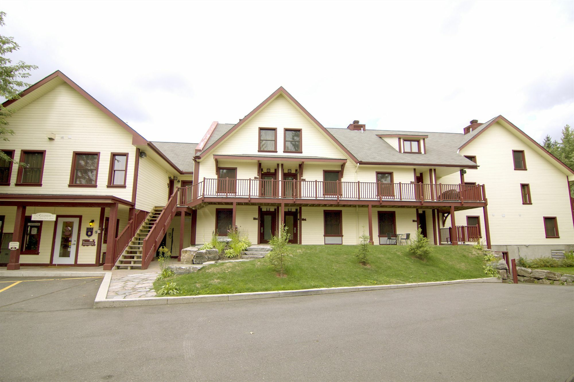 Suites De La Gare - Location Adp Mont-Tremblant Eksteriør billede